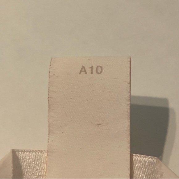 H&M Silky L/S Button Up Red Animal Print Top Sz 6 - Picture 9 of 13